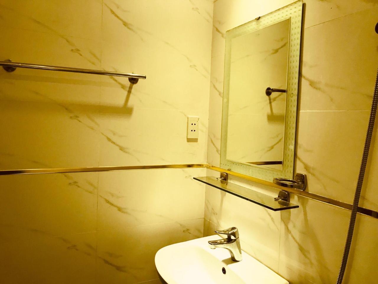 Quynh Anh Hotel Ho Chi Minh-stad Buitenkant foto